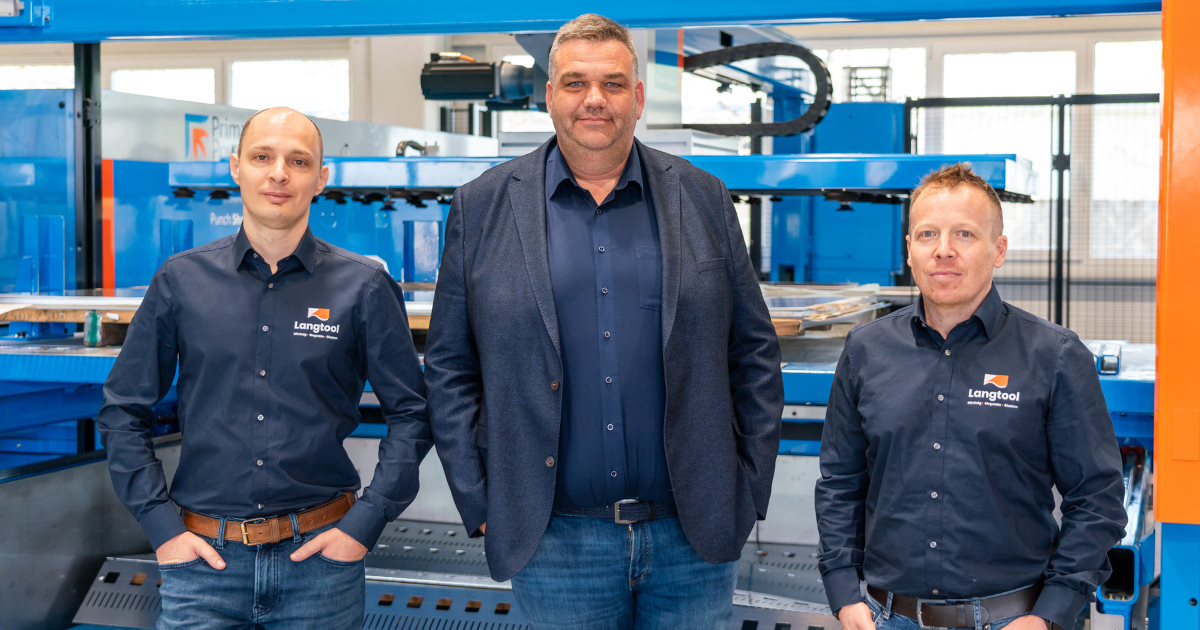 A kétkezi mesterségtől az automatizált egyedi megmunkálásig – Stang Bádogos sikertörténet